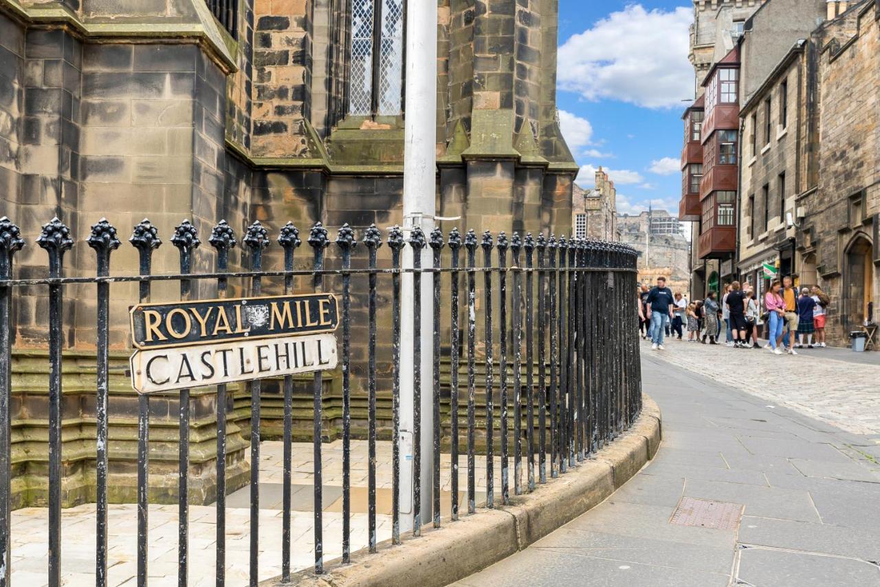 Unique 2 Bedroom Castle Suite Apartment - Near Edinburgh Castle & Royal Mile Exterior foto